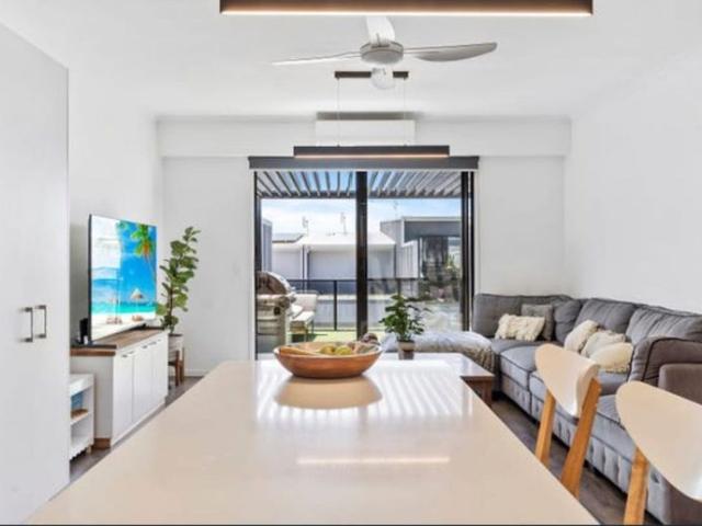 Townhouse for rent in Kings Creek, Queensland