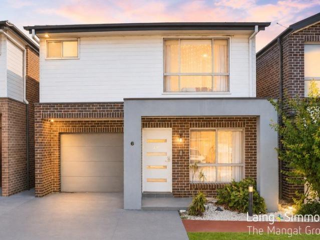Townhouse for sale in Sydney, New South Wales