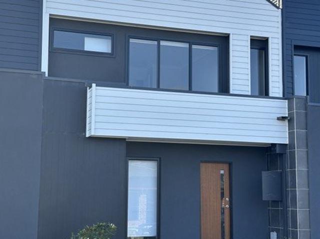 Townhouse for rent in Camerons Creek, Victoria