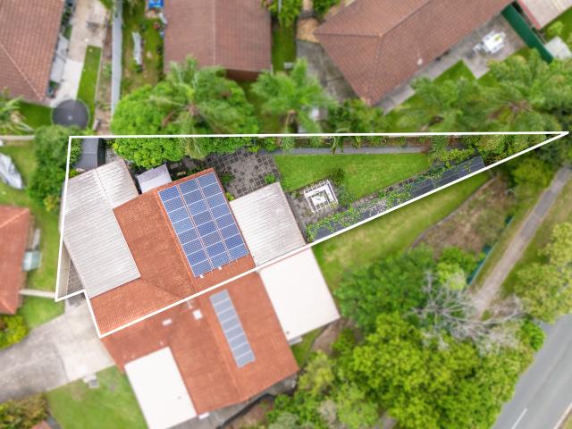 Townhouse for sale in Ashmore City