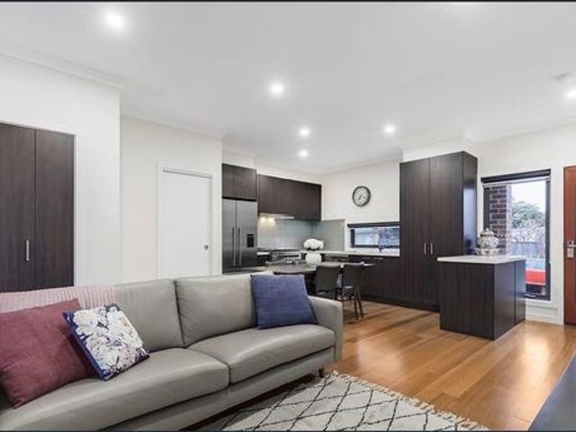 Townhouse for rent in Camerons Creek, Victoria