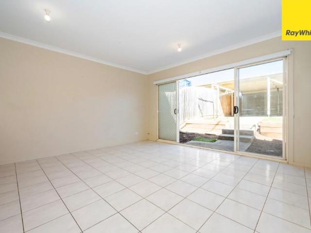 Townhouse for rent in Harkness, Melbourne
