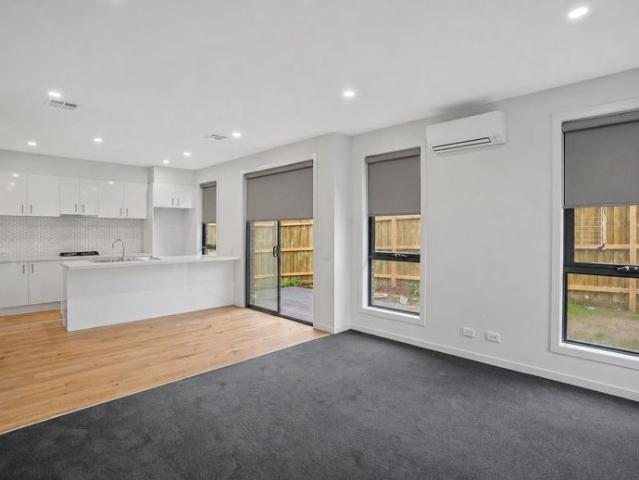 Townhouse for rent in Camerons Creek, Victoria