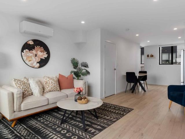 Apartment for rent in Owhata