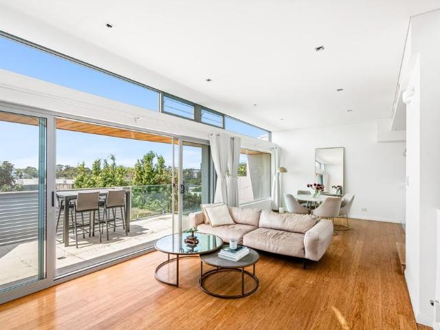 Townhouse for rent in Sutherland, New South Wales