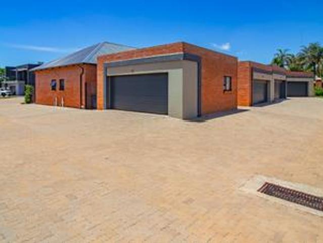 Townhouse for sale in Waterkloof, Gauteng