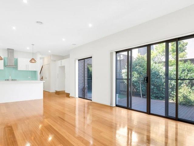 Townhouse for rent in Camerons Creek, Victoria