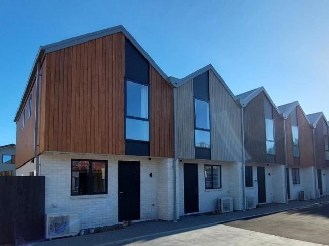 House for rent in Chaslands, Canterbury