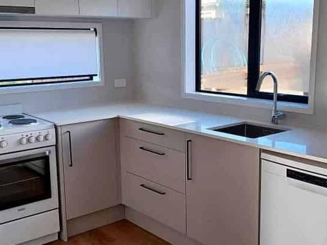 Townhouse for rent in Owhata, Oroua County