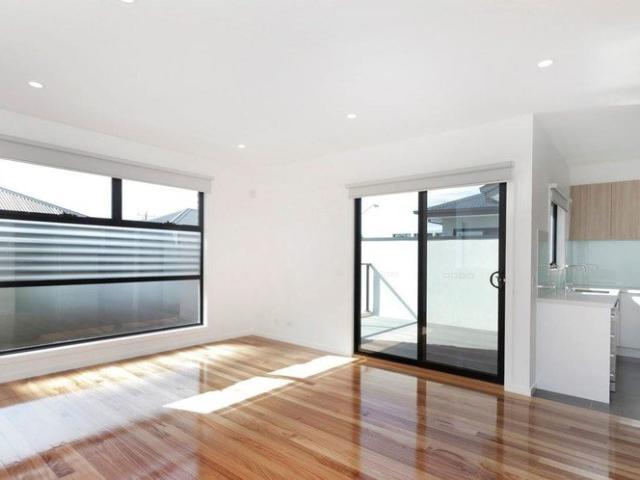 Townhouse for rent in Camerons Creek, Victoria