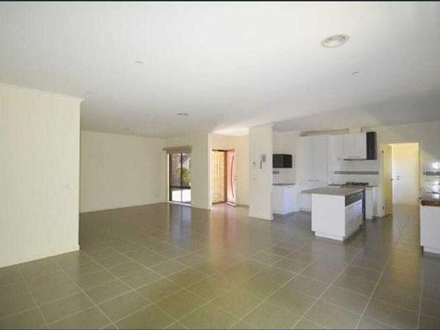 Townhouse for rent in Traralgon, Victoria