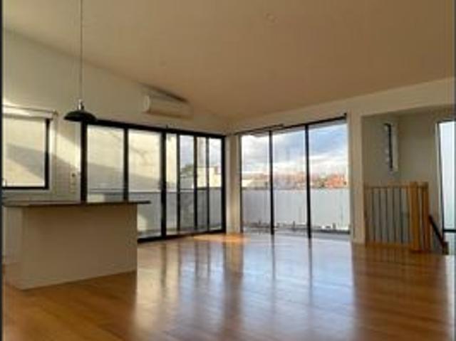 Townhouse for rent in Camerons Creek, Victoria