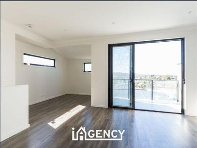 Townhouse for rent in Camerons Creek, Victoria