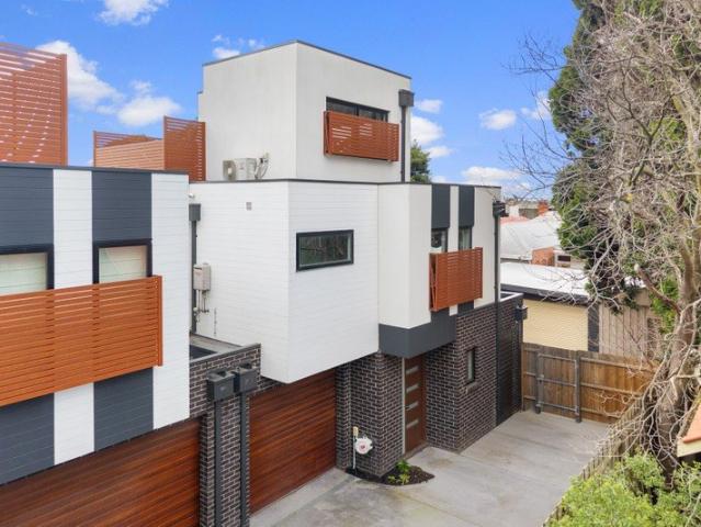 Townhouse for rent in Camerons Creek, Victoria