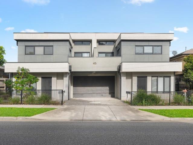 Townhouse for sale in Camerons Creek, Victoria