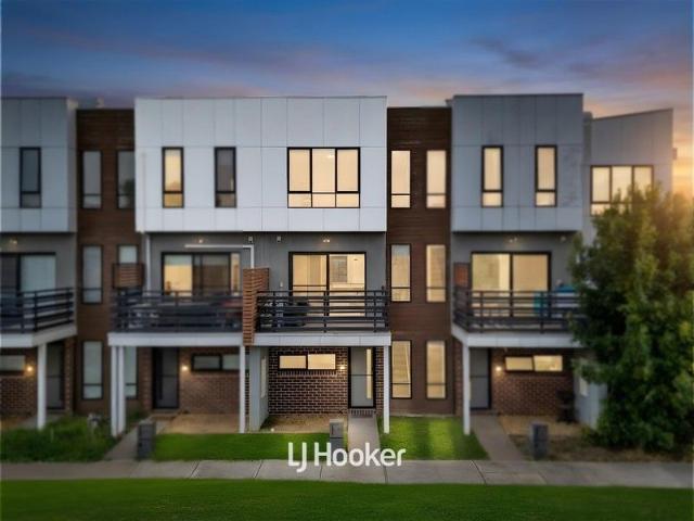 Townhouse for sale in Camerons Creek, Victoria