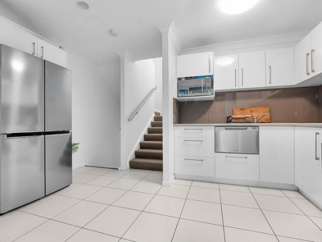 Townhouse for rent in Toombul, Queensland