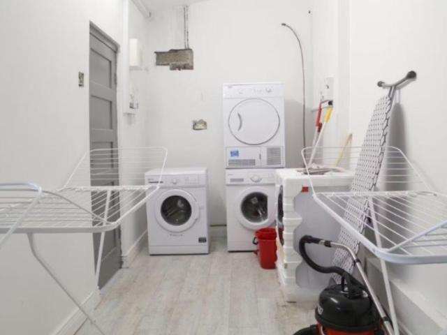 Apartment to rent in Bluebell, North Tipperary
