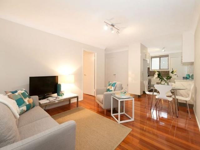 Apartment for rent in Toombul, Queensland