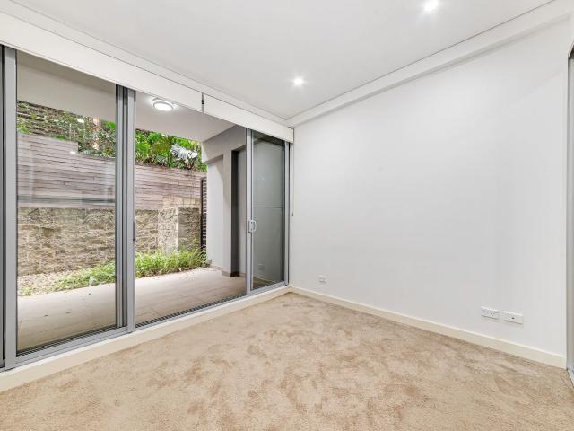 Apartment for rent in Lower North Shore, Sydney