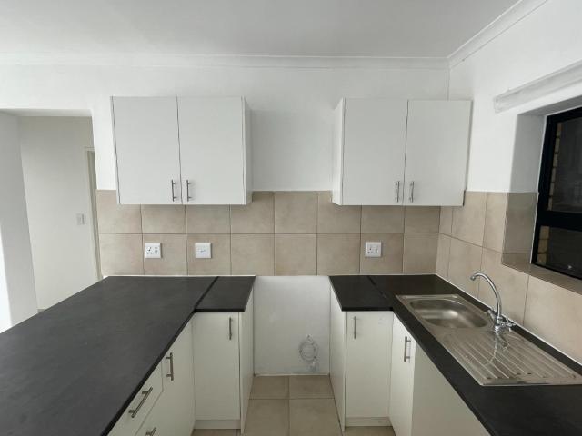 Apartment for rent in Milnerton Ridge, Cape Town