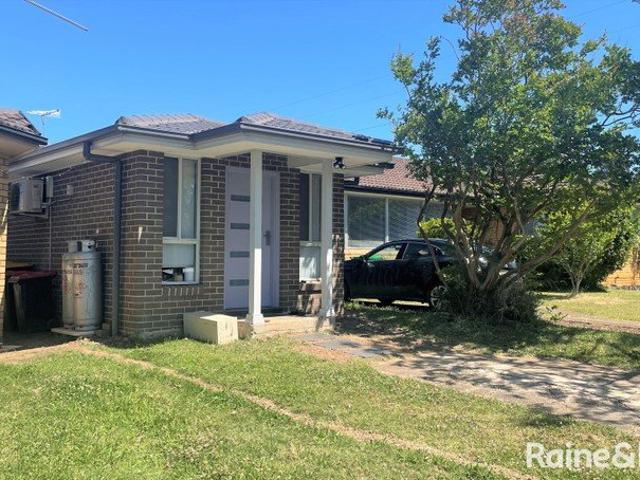 House for rent in Cambridge Park, Sydney