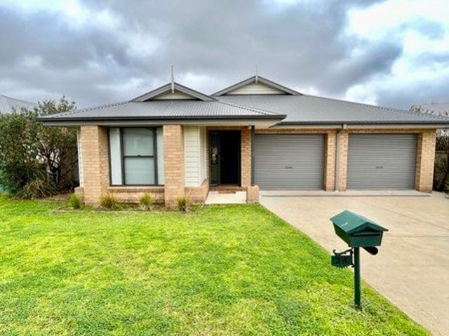Townhouse for rent in Albury, New South Wales