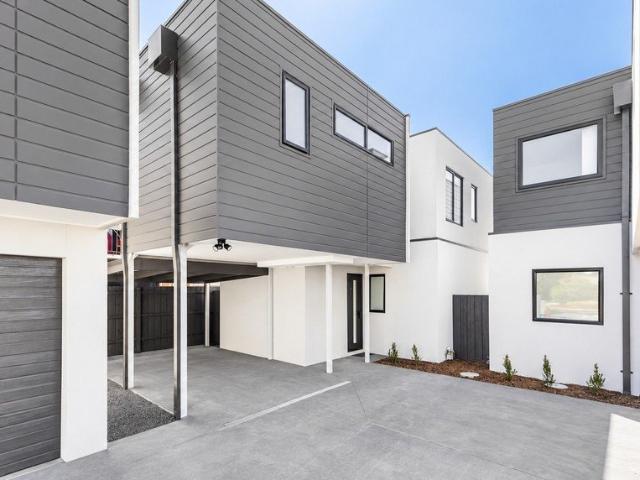 Townhouse for rent in Murrumbeena, Melbourne