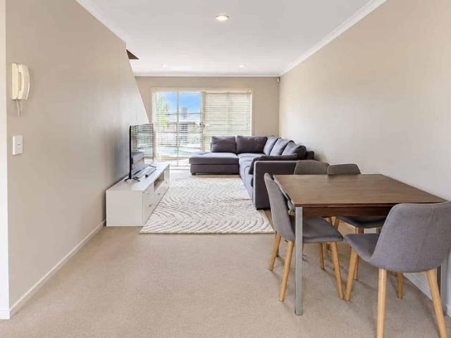 Townhouse for rent in Papatoetoe, Ōtara-Papatoetoe