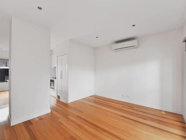 Townhouse for rent in Camerons Creek, Victoria