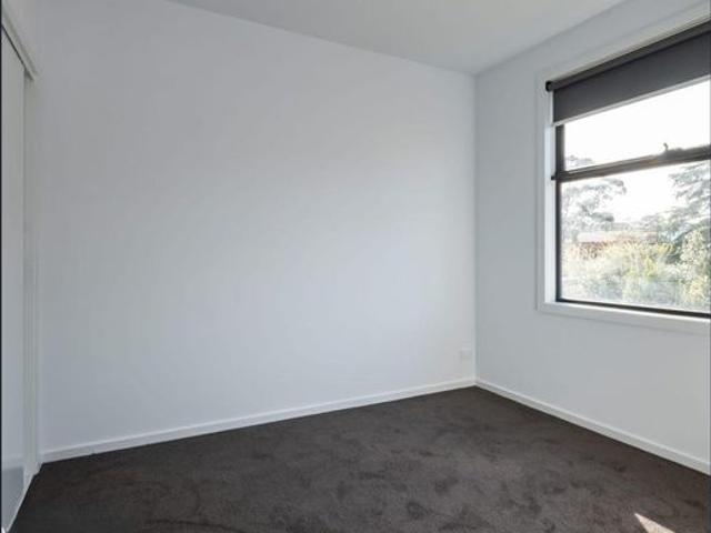 Townhouse for rent in Essendon, Melbourne