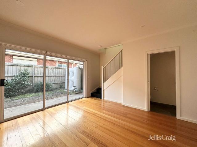 Townhouse for rent in Glenroy, Melbourne