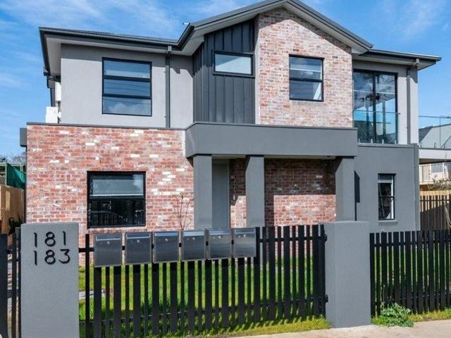 Townhouse for rent in Essendon, Melbourne