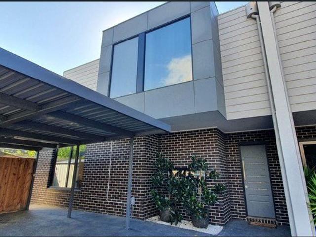 Townhouse for rent in Camerons Creek, Victoria