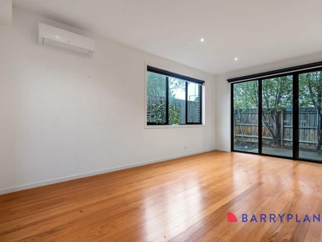 Townhouse for rent in Camerons Creek, Victoria