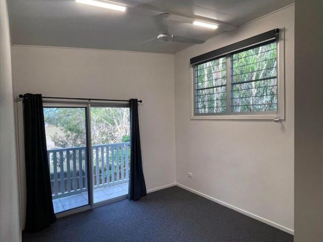 Townhouse for rent in Oonoonba, Townsville