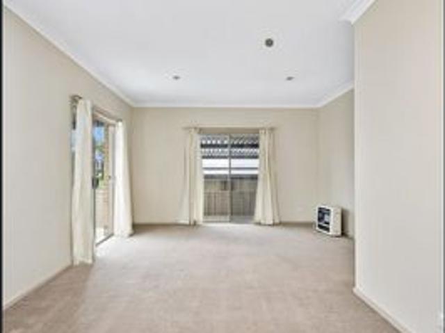 Townhouse for rent in Orange, New South Wales