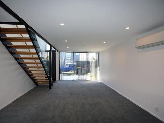 Townhouse for rent in Heathcote, Canterbury