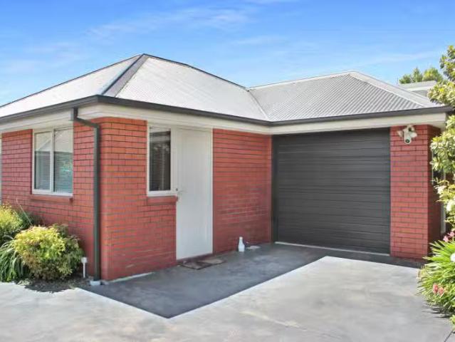 House for rent in Chaslands, Canterbury