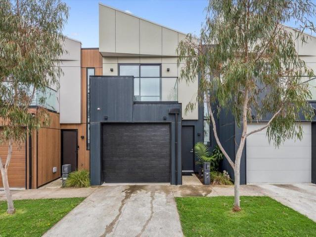 Townhouse for rent in Camerons Creek, Victoria