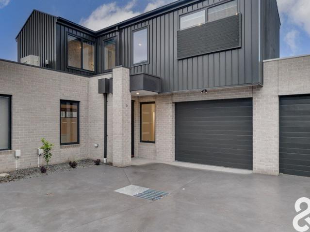 Townhouse for rent in Camerons Creek, Victoria