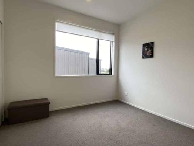 Townhouse for rent in Brookview, Papakura