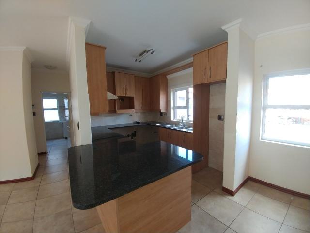 Apartment for rent in Parkwood, Rosebank