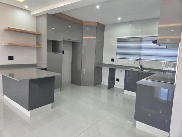 Apartment for rent in Somerset Park, Umhlanga Rocks