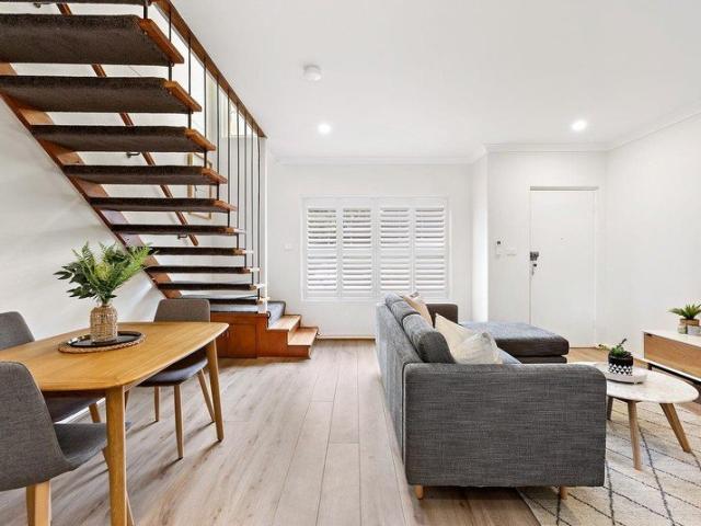 Townhouse for rent in Sydney, New South Wales