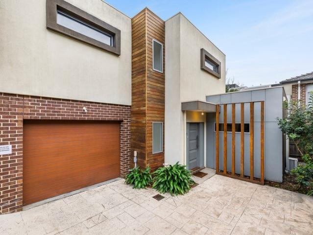 Townhouse for sale in Camerons Creek, Victoria