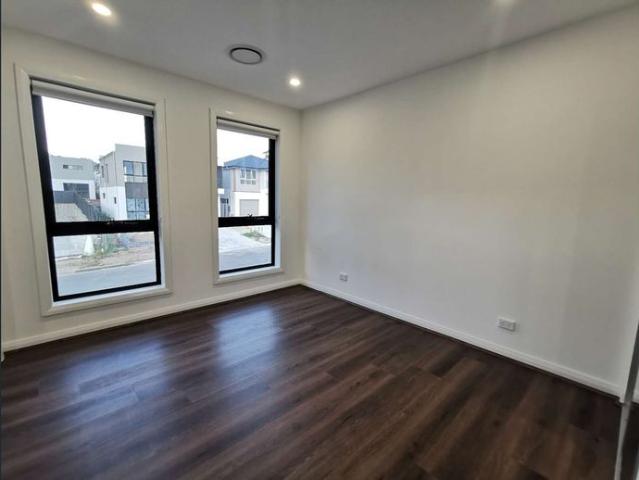 Townhouse for rent in Sydney, New South Wales