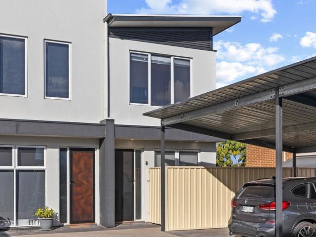 Townhouse for sale in Horseshoe Creek, South Australia