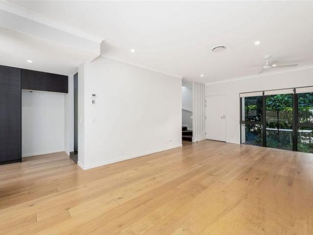 Townhouse for rent in Fernbrook, Queensland