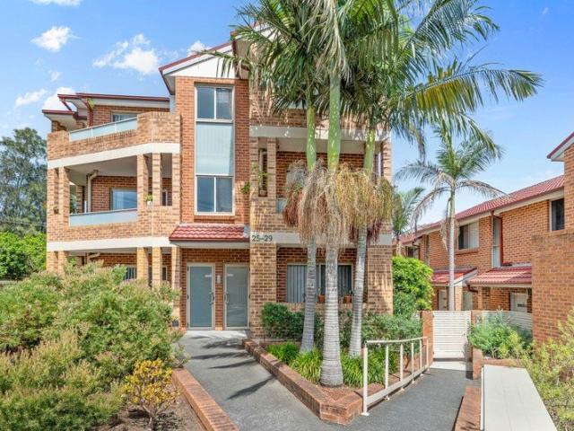 Townhouse for rent in Sydney, New South Wales